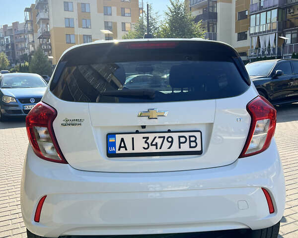 Білий Шевроле Спарк, об'ємом двигуна 1.4 л та пробігом 50 тис. км за 8500 $, фото 5 на Automoto.ua