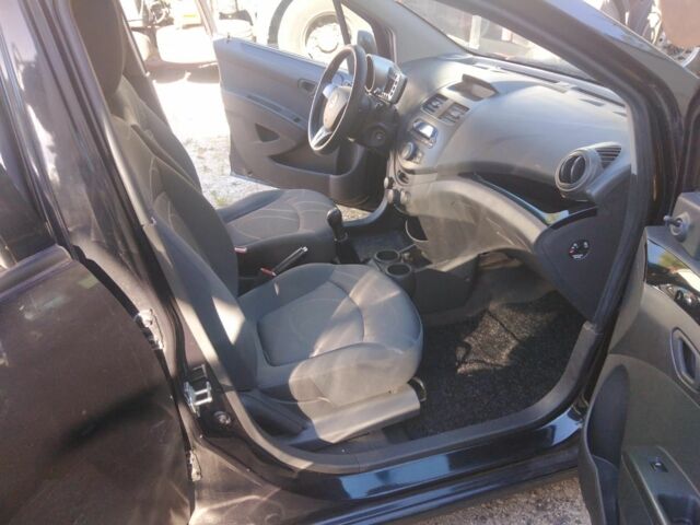 Черный Шевроле Спарк, объемом двигателя 1 л и пробегом 155 тыс. км за 4700 $, фото 5 на Automoto.ua