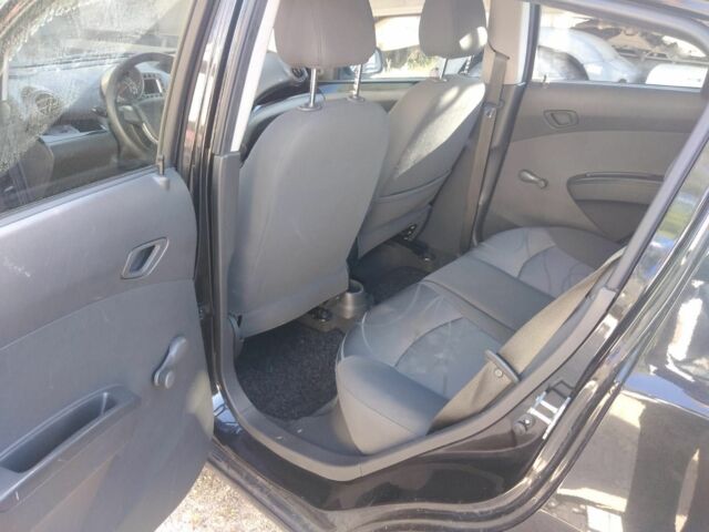 Черный Шевроле Спарк, объемом двигателя 1 л и пробегом 155 тыс. км за 4700 $, фото 10 на Automoto.ua