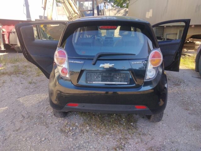 Черный Шевроле Спарк, объемом двигателя 1 л и пробегом 155 тыс. км за 4700 $, фото 4 на Automoto.ua