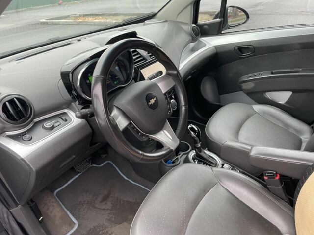 Черный Шевроле Спарк, объемом двигателя 0 л и пробегом 98 тыс. км за 6200 $, фото 1 на Automoto.ua