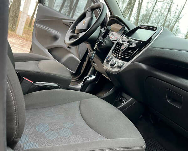 Черный Шевроле Спарк, объемом двигателя 1.4 л и пробегом 152 тыс. км за 7500 $, фото 13 на Automoto.ua