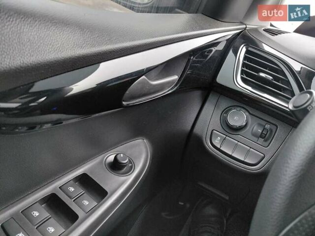 Чорний Шевроле Спарк, об'ємом двигуна 1.4 л та пробігом 73 тис. км за 8500 $, фото 10 на Automoto.ua