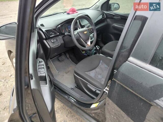 Чорний Шевроле Спарк, об'ємом двигуна 1.4 л та пробігом 73 тис. км за 8500 $, фото 3 на Automoto.ua