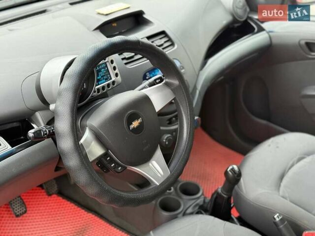 Красный Шевроле Спарк, объемом двигателя 1 л и пробегом 112 тыс. км за 4799 $, фото 6 на Automoto.ua