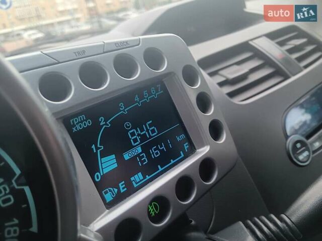 Красный Шевроле Спарк, объемом двигателя 1 л и пробегом 132 тыс. км за 3600 $, фото 15 на Automoto.ua