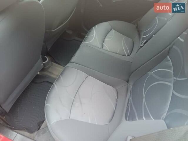 Красный Шевроле Спарк, объемом двигателя 1 л и пробегом 132 тыс. км за 3600 $, фото 19 на Automoto.ua