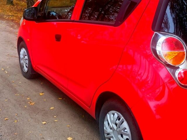 Шевроле Спарк 2010 у Червоноград на Automoto.ua Червоний Шевроле Спарк, об'ємом двигуна 1 л та пробігом 138 тис. км за 4200 $, фото 1 на Automoto.ua
