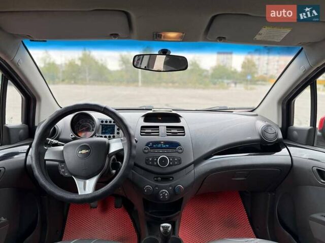 Красный Шевроле Спарк, объемом двигателя 1 л и пробегом 112 тыс. км за 4799 $, фото 9 на Automoto.ua