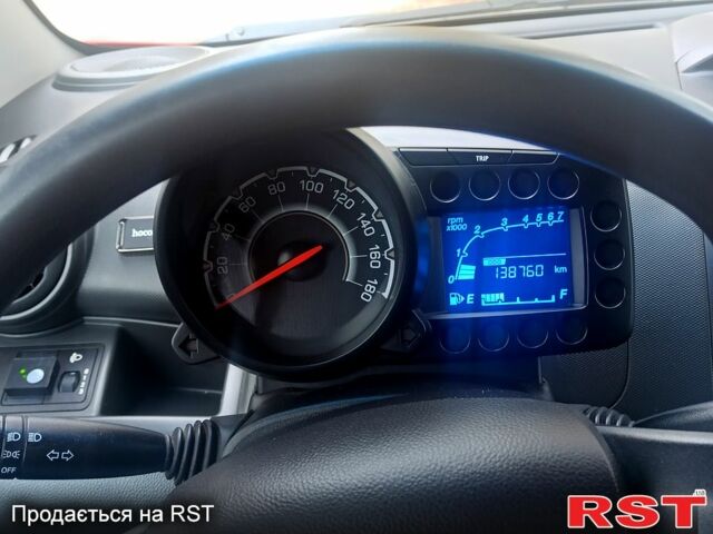 Шевроле Спарк 2010 у Червоноград на Automoto.ua Червоний Шевроле Спарк, об'ємом двигуна 1 л та пробігом 138 тис. км за 4200 $, фото 2 на Automoto.ua