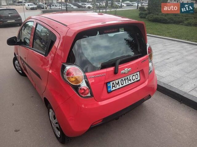 Красный Шевроле Спарк, объемом двигателя 1 л и пробегом 132 тыс. км за 3600 $, фото 10 на Automoto.ua