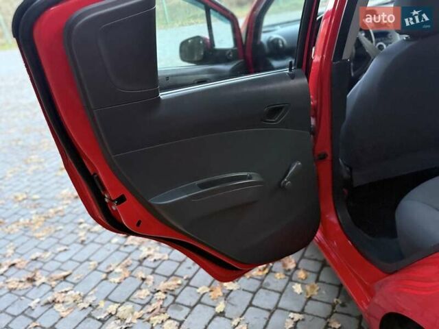 Красный Шевроле Спарк, объемом двигателя 1 л и пробегом 232 тыс. км за 3900 $, фото 47 на Automoto.ua
