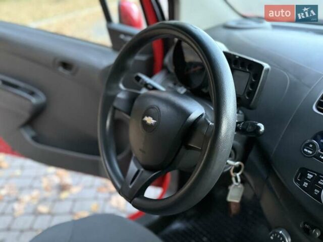 Шевроле Спарк 2011 у Львові на Automoto.ua Червоний Шевроле Спарк, об'ємом двигуна 1 л та пробігом 232 тис. км за 3350 $, фото 41 на Automoto.ua