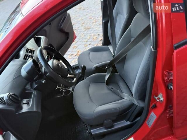 Красный Шевроле Спарк, объемом двигателя 1 л и пробегом 232 тыс. км за 3900 $, фото 38 на Automoto.ua