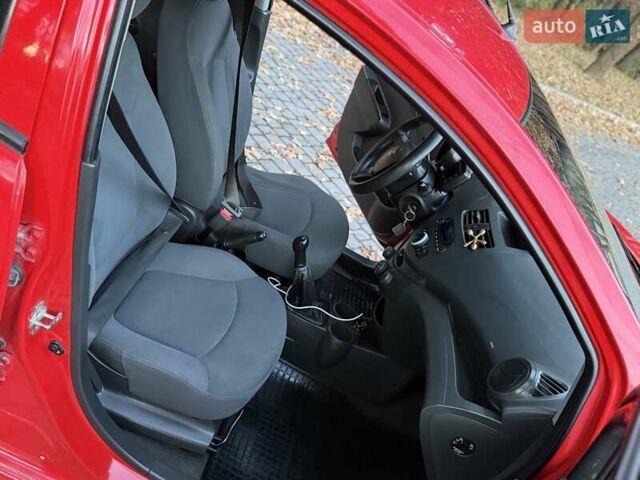 Красный Шевроле Спарк, объемом двигателя 1 л и пробегом 232 тыс. км за 3900 $, фото 45 на Automoto.ua