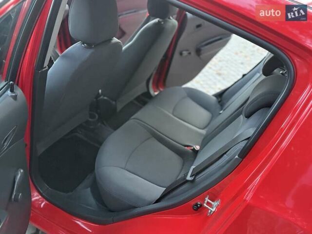 Красный Шевроле Спарк, объемом двигателя 1 л и пробегом 232 тыс. км за 3900 $, фото 50 на Automoto.ua