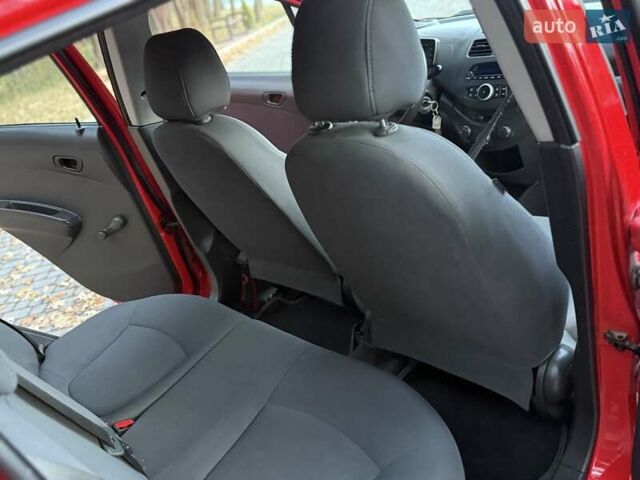 Шевроле Спарк 2011 у Львові на Automoto.ua Червоний Шевроле Спарк, об'ємом двигуна 1 л та пробігом 232 тис. км за 3350 $, фото 52 на Automoto.ua