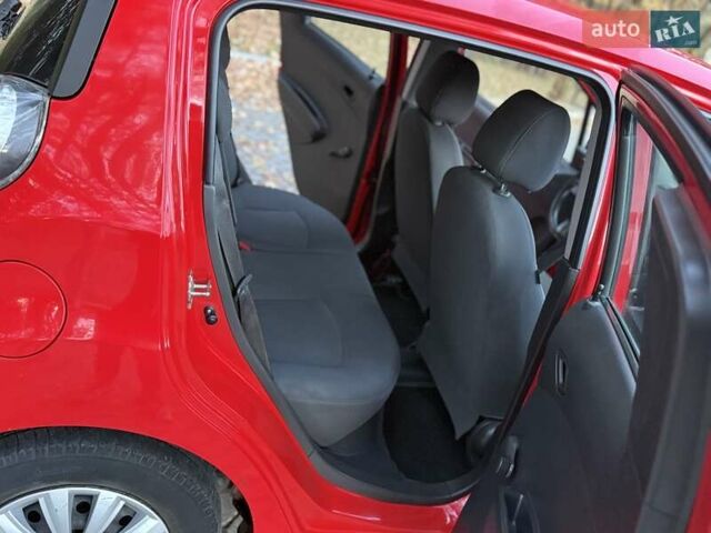Шевроле Спарк 2011 у Львові на Automoto.ua Червоний Шевроле Спарк, об'ємом двигуна 1 л та пробігом 232 тис. км за 3350 $, фото 55 на Automoto.ua