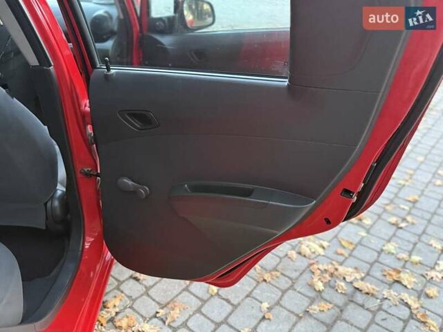 Красный Шевроле Спарк, объемом двигателя 1 л и пробегом 232 тыс. км за 3900 $, фото 51 на Automoto.ua