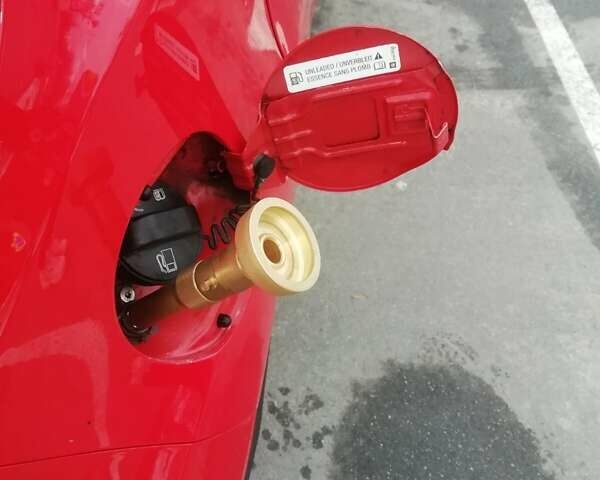 Червоний Шевроле Спарк, об'ємом двигуна 0.99 л та пробігом 126 тис. км за 5100 $, фото 5 на Automoto.ua