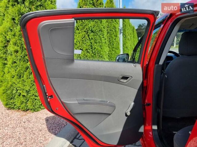 Красный Шевроле Спарк, объемом двигателя 1 л и пробегом 178 тыс. км за 4599 $, фото 54 на Automoto.ua