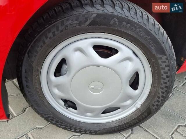 Красный Шевроле Спарк, объемом двигателя 1 л и пробегом 178 тыс. км за 4599 $, фото 8 на Automoto.ua