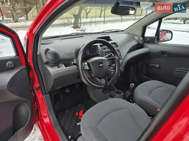 Красный Шевроле Спарк, объемом двигателя 1 л и пробегом 179 тыс. км за 4299 $, фото 21 на Automoto.ua