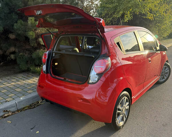 Шевроле Спарк 2015 в Одессе на Automoto.ua Красный Шевроле Спарк, объемом двигателя 0 л и пробегом 160 тыс. км за 7200 $, фото 4 на Automoto.ua