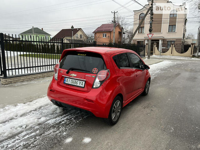 Красный Шевроле Спарк, объемом двигателя 0 л и пробегом 76 тыс. км за 13200 $, фото 5 на Automoto.ua