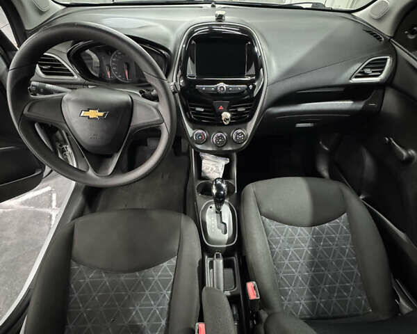 Шевроле Спарк, объемом двигателя 1.4 л и пробегом 88 тыс. км за 7000 $, фото 5 на Automoto.ua
