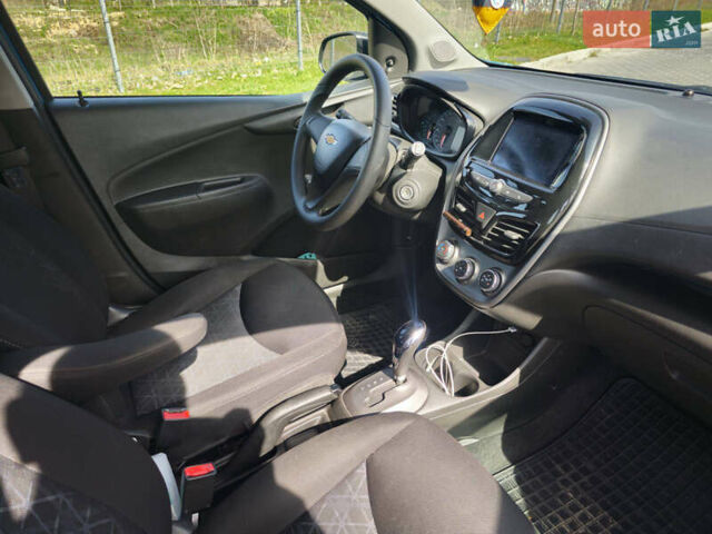 Шевроле Спарк, объемом двигателя 1.4 л и пробегом 61 тыс. км за 8499 $, фото 1 на Automoto.ua