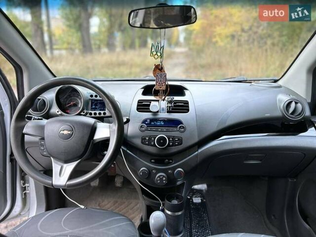 Серый Шевроле Спарк, объемом двигателя 1 л и пробегом 142 тыс. км за 3800 $, фото 7 на Automoto.ua