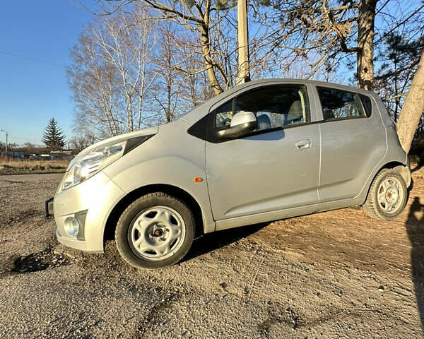 Сірий Шевроле Спарк, об'ємом двигуна 1 л та пробігом 102 тис. км за 4950 $, фото 4 на Automoto.ua