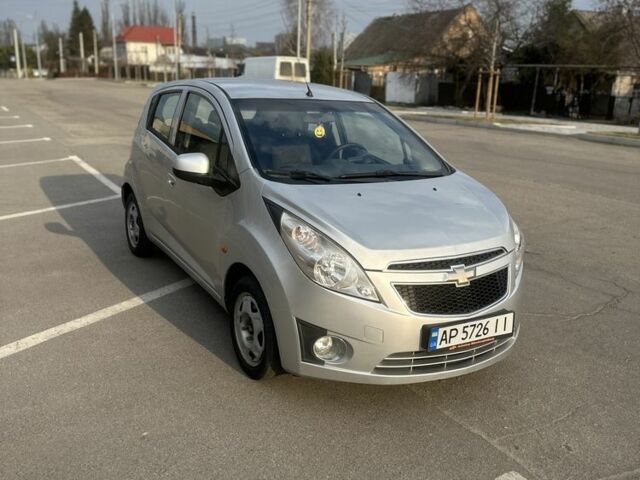 Серый Шевроле Спарк, объемом двигателя 1 л и пробегом 100 тыс. км за 4899 $, фото 1 на Automoto.ua