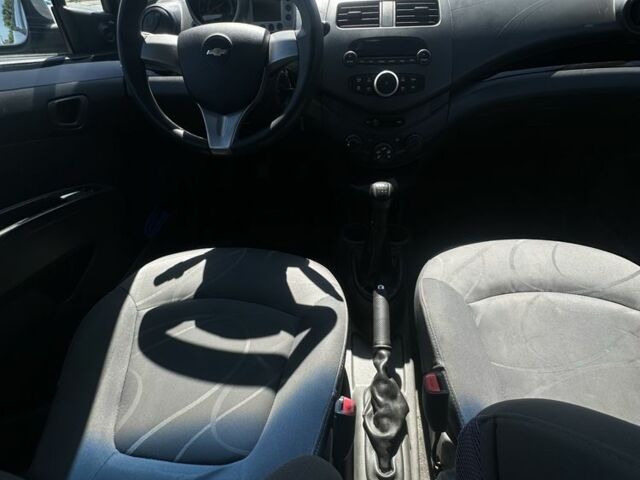 Серый Шевроле Спарк, объемом двигателя 1 л и пробегом 100 тыс. км за 4899 $, фото 13 на Automoto.ua