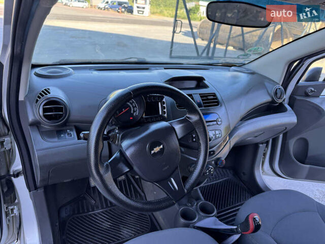 Серый Шевроле Спарк, объемом двигателя 1 л и пробегом 150 тыс. км за 4150 $, фото 26 на Automoto.ua