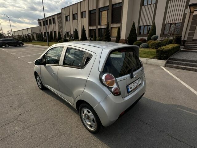 Серый Шевроле Спарк, объемом двигателя 1 л и пробегом 100 тыс. км за 4899 $, фото 2 на Automoto.ua