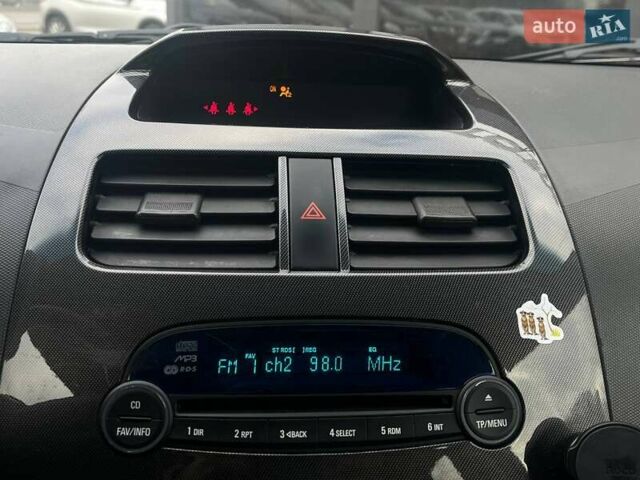 Сірий Шевроле Спарк, об'ємом двигуна 1.21 л та пробігом 93 тис. км за 6790 $, фото 21 на Automoto.ua