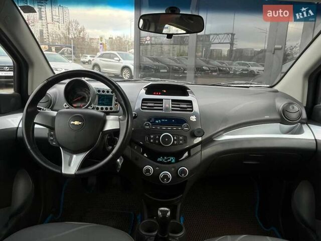 Сірий Шевроле Спарк, об'ємом двигуна 1.21 л та пробігом 93 тис. км за 6790 $, фото 12 на Automoto.ua