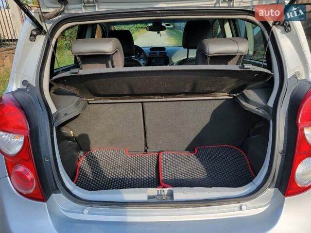 Сірий Шевроле Спарк, об'ємом двигуна 0 л та пробігом 37 тис. км за 8100 $, фото 9 на Automoto.ua