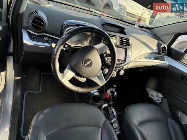 Сірий Шевроле Спарк, об'ємом двигуна 0 л та пробігом 66 тис. км за 6631 $, фото 12 на Automoto.ua