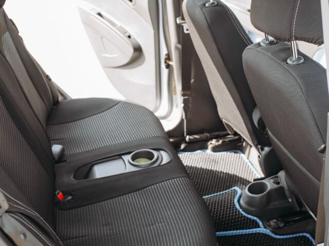 Серый Шевроле Спарк, объемом двигателя 0 л и пробегом 120 тыс. км за 7000 $, фото 12 на Automoto.ua