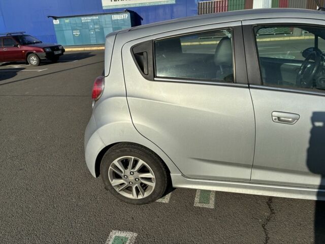 Серый Шевроле Спарк, объемом двигателя 0 л и пробегом 3 тыс. км за 6647 $, фото 3 на Automoto.ua