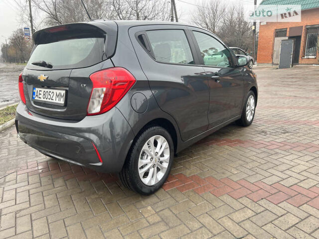 Серый Шевроле Спарк, объемом двигателя 1.4 л и пробегом 68 тыс. км за 9200 $, фото 2 на Automoto.ua