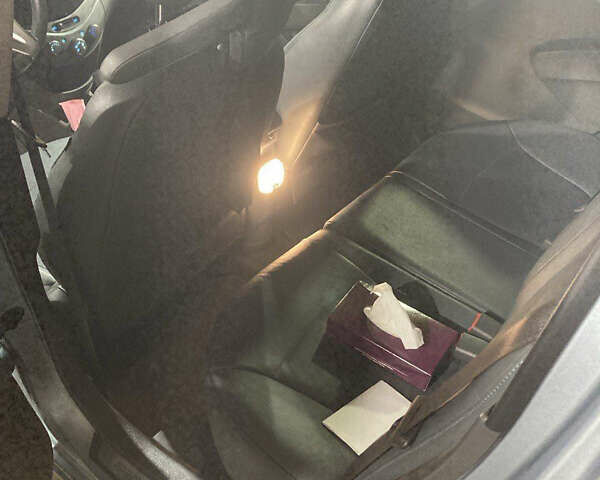 Сірий Шевроле Спарк, об'ємом двигуна 1.25 л та пробігом 37 тис. км за 10800 $, фото 6 на Automoto.ua