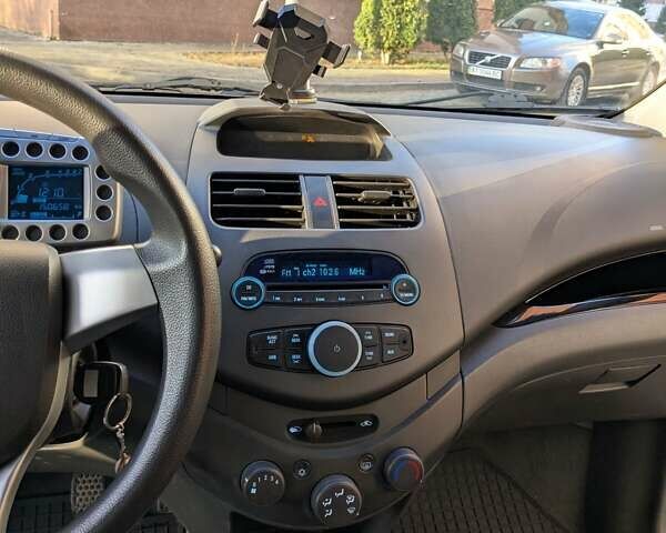 Синий Шевроле Спарк, объемом двигателя 1 л и пробегом 150 тыс. км за 4000 $, фото 7 на Automoto.ua