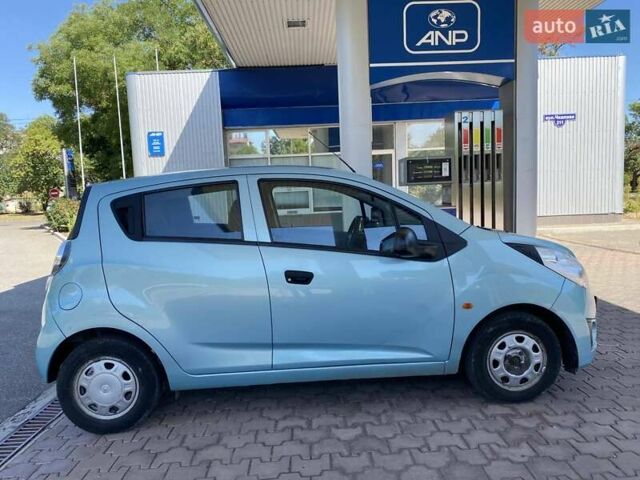 Синий Шевроле Спарк, объемом двигателя 1 л и пробегом 234 тыс. км за 4500 $, фото 3 на Automoto.ua
