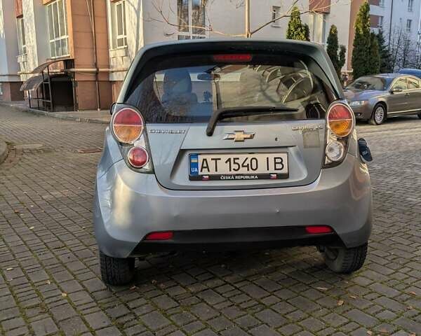 Синий Шевроле Спарк, объемом двигателя 1 л и пробегом 150 тыс. км за 4000 $, фото 2 на Automoto.ua