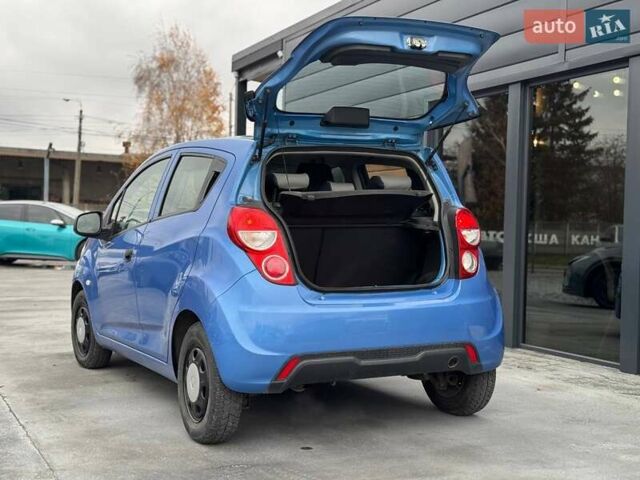 Синий Шевроле Спарк, объемом двигателя 1 л и пробегом 152 тыс. км за 5400 $, фото 4 на Automoto.ua