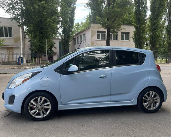 Синий Шевроле Спарк, объемом двигателя 0 л и пробегом 243 тыс. км за 5600 $, фото 2 на Automoto.ua